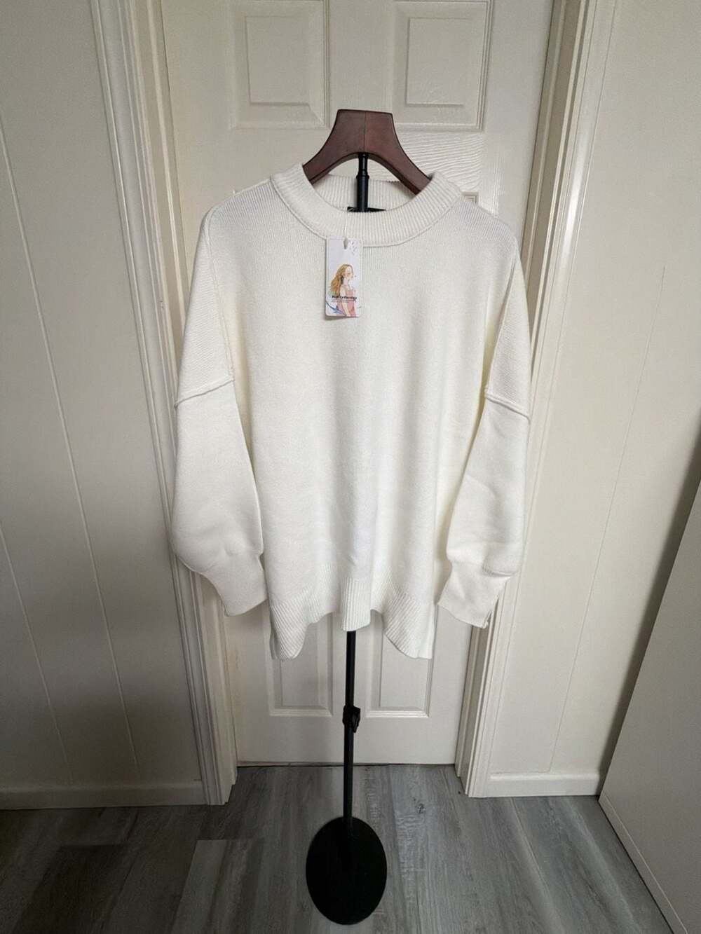 Oversized Knit Sweater Size S White Crewneck Pullover Tunic /133